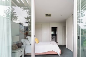 2 Schlafzimmer, Schreibtisch, Bügeleisen/Bügelbrett, kostenloses WLAN
