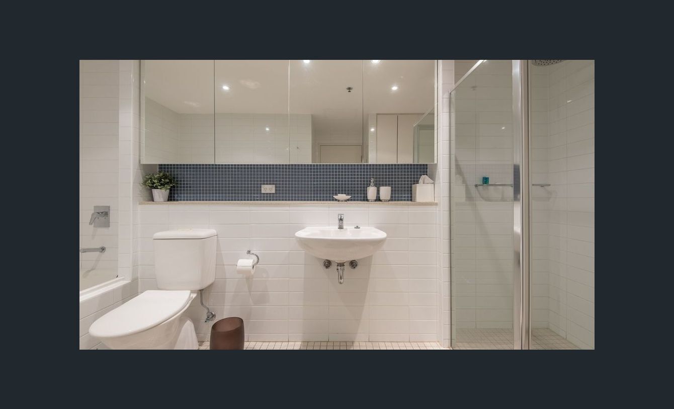 Glenelg getaway - Liberty Luxury — image 14