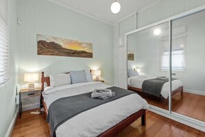 3 bedrooms, iron/ironing board, travel cot, free WiFi