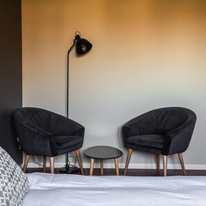 4 habitaciones, tabla de planchar con plancha y cuna de viaje 