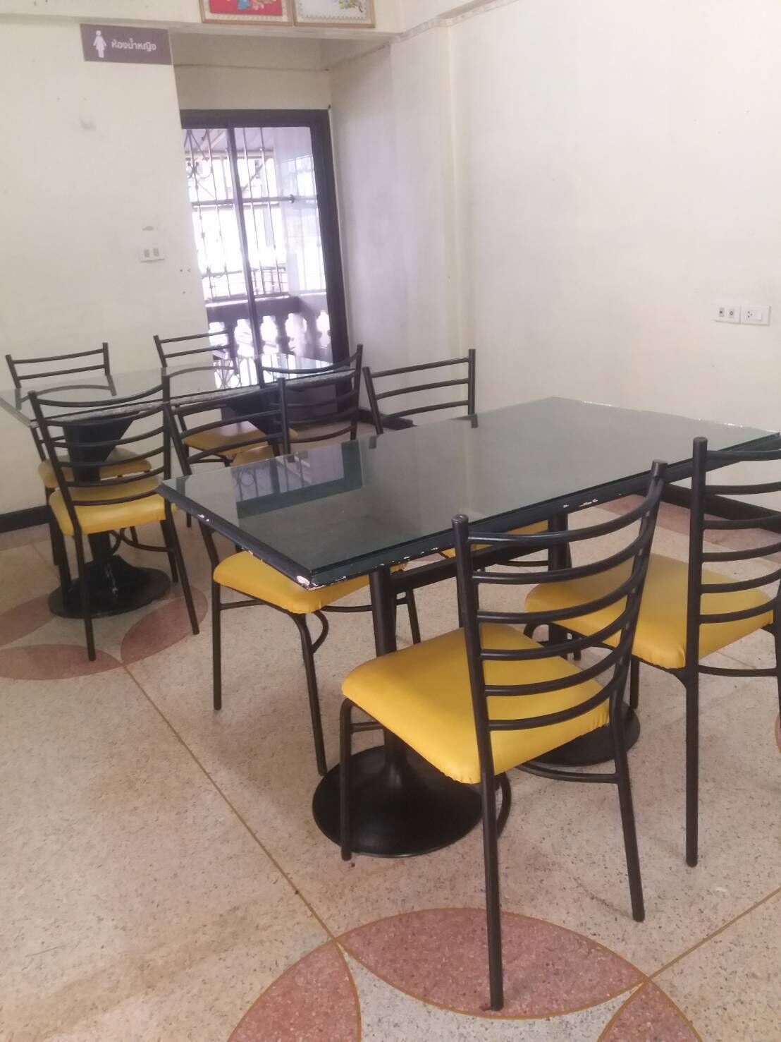 aparment    Air conditioning   shopping mall