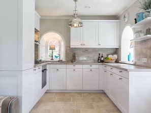 Kühlschrank, Ofen, Geschirrspüler