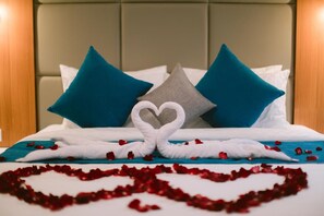 Vila (4 Bedrooms) | 4 kamar tidur, setrika/meja setrika, Wi-Fi gratis, dan seprai linen