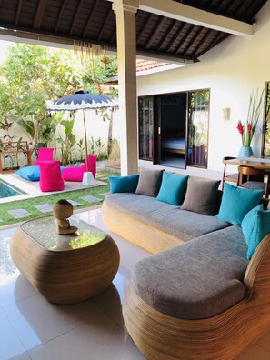 วิลล่า (3 Bedrooms) | บริเวณนั่งเล่น