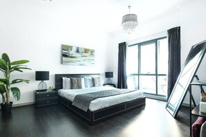 1 dormitorio y espacio para trabajar con un portátil