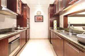 Microwave, oven, stovetop, coffee/tea maker