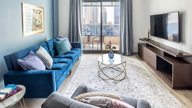 Unclassified image, 1 of 24, button - Luxurious 2BR w/ Stunning Marina Views - Minutes From Dubai Metro & Tram! (Dubai)