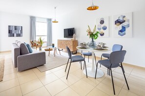 TV - Simple Yet Elegant Studio Apartment in JBR (Dubai)