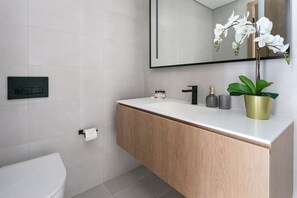 Bathroom - Stunning Studio w/ Burj Khalifa View! (Dubai)