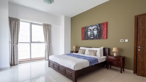 2 habitaciones y espacio para trabajar con laptop 