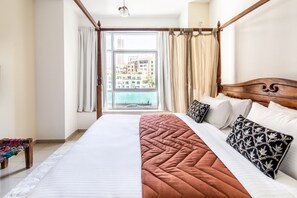 2 bedrooms, laptop workspace, iron/ironing board, WiFi
