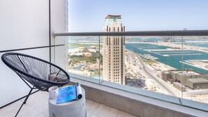 Property grounds - Exceptional 2BR Apartment in Dubai Marina (Dubai)