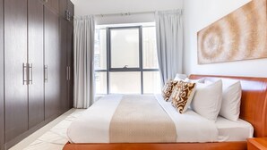 1 Schlafzimmer, laptopgeeigneter Arbeitsplatz, Bügeleisen/Bügelbrett
