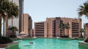 Hồ bơi ngoài trời 