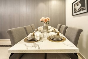 Dining - Uniquely Elegant 2BR In Prestigious Downtown Dubai! (Dubai)