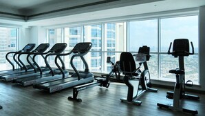 Fitness facility - Visually Unique 1BR Apartment in JLT - Sleeps 4! (Dubai)