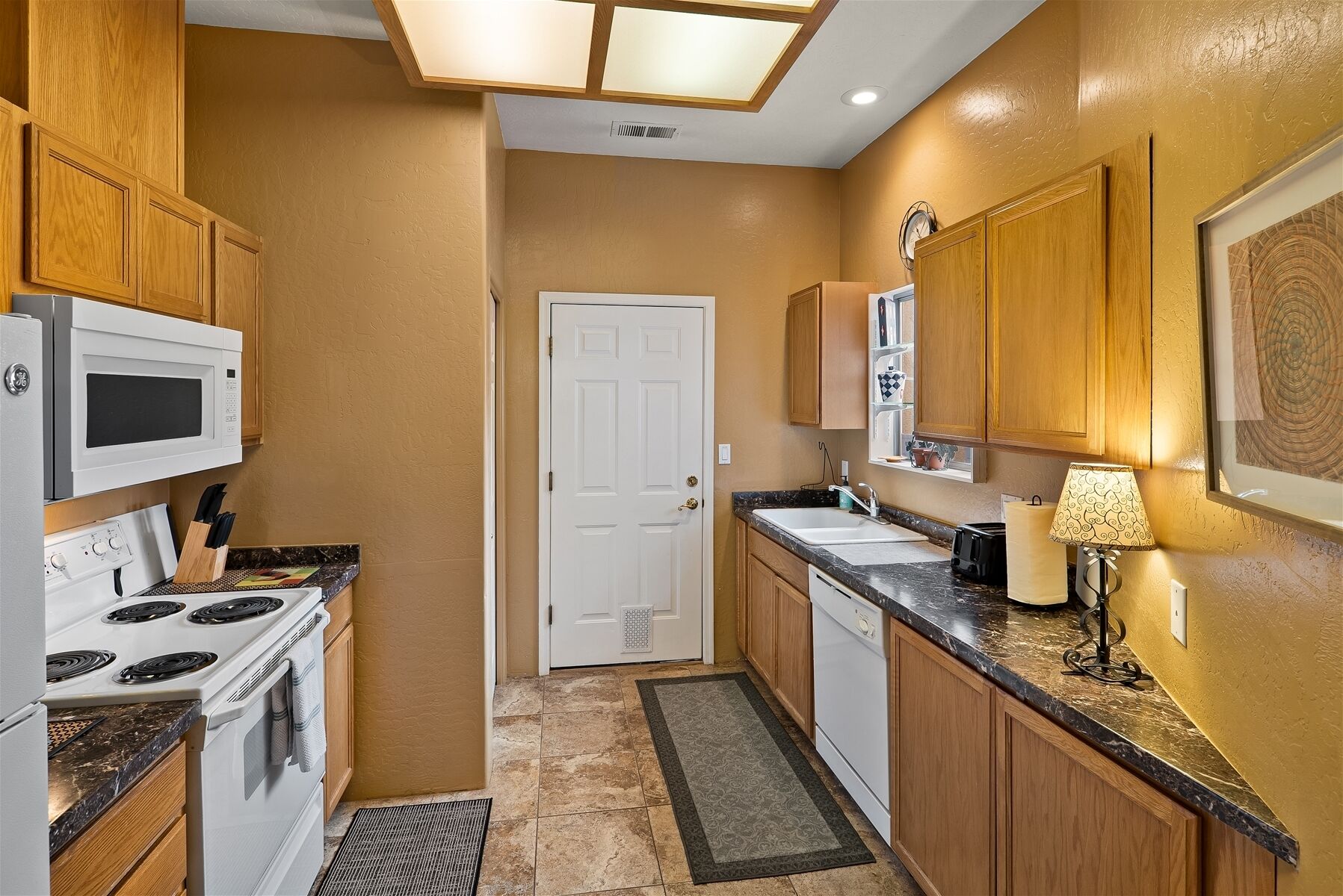 Nice sized Condo with a touch of the Southwest! Centrally located in West Sedona