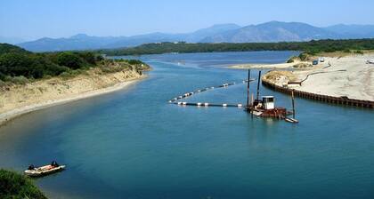 Charming villa for 4 people, private pool between sea and mountains