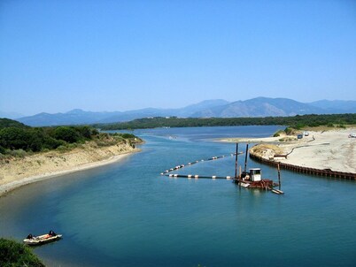 Charming villa for 4 people, private pool between sea and mountains