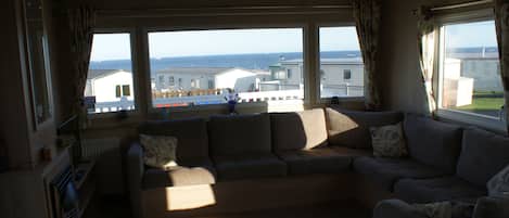 Cabin | Living room