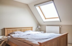 6 bedrooms, travel cot, free WiFi