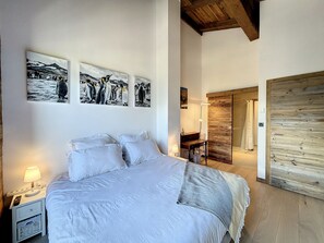 4 chambres, accès au Wi-Fi (inclus)