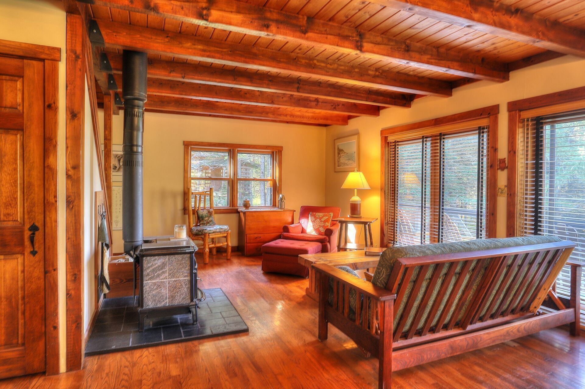 Rangeley Roost - Log faced home situated in the Highlands Overlook