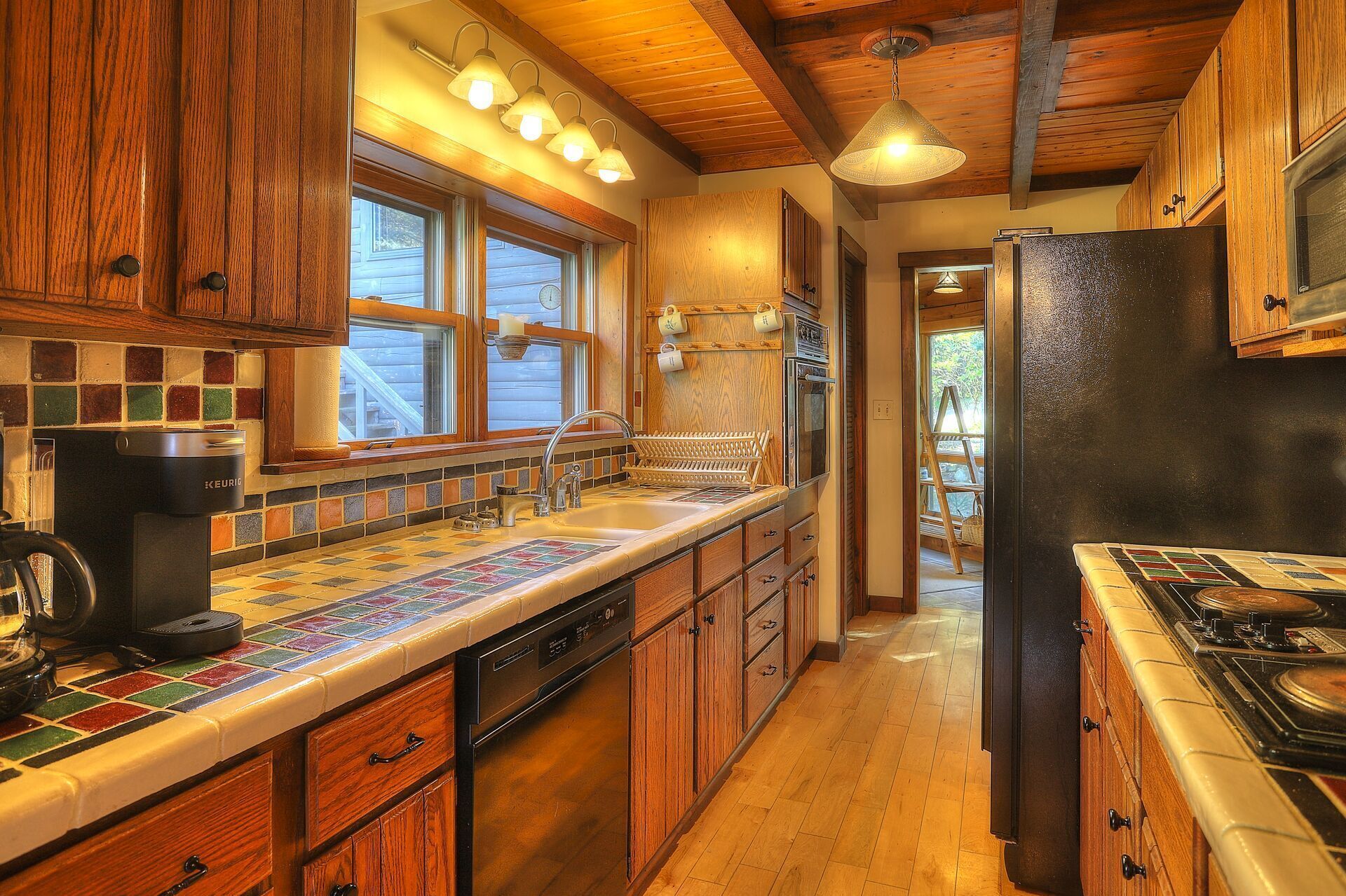 Rangeley Roost - Log faced home situated in the Highlands Overlook