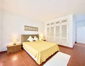 4 bedrooms, in-room safe, iron/ironing board, free WiFi - Vila Pereira - Vilamoura (Vilamoura)