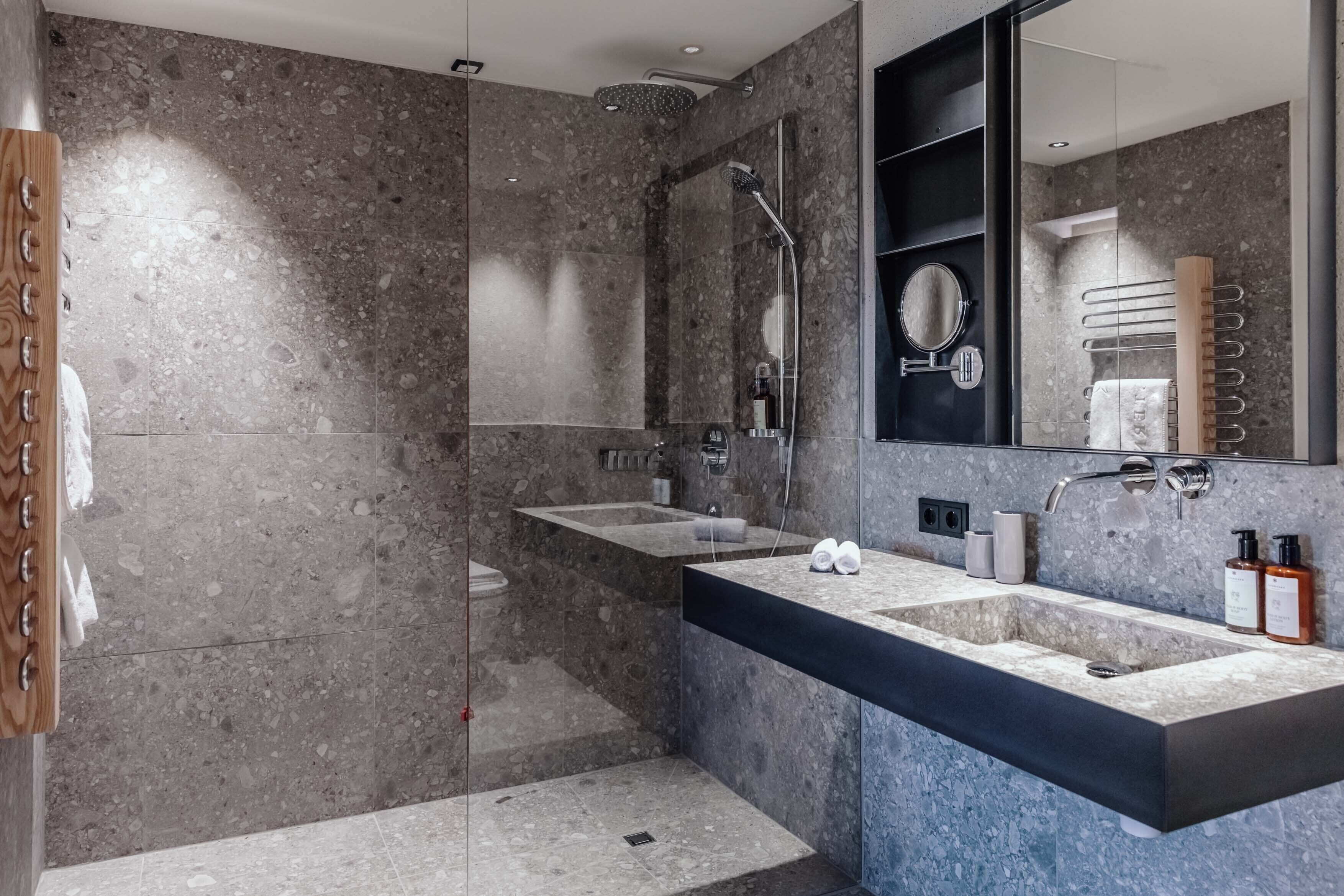 double room, accessible (arnika) | bathroom | shower, hair dryer, bathrobes, towels