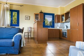 Villa, 3 Bedrooms | Private kitchen