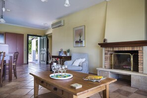 Family Villa, 3 Bedrooms | Living area