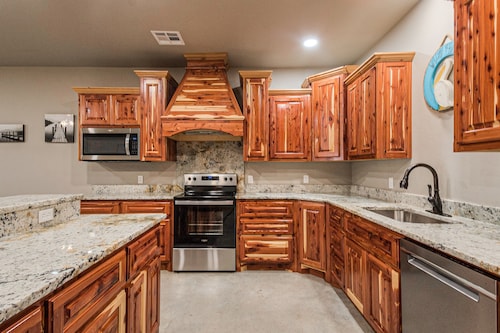 2Kings 7Queens 2Twins 2Fulls - Pool Table - Near BoatRamp&Beach