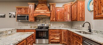 2Kings 7Queens 2Twins 2Fulls - Pool Table - Near BoatRamp&Beach