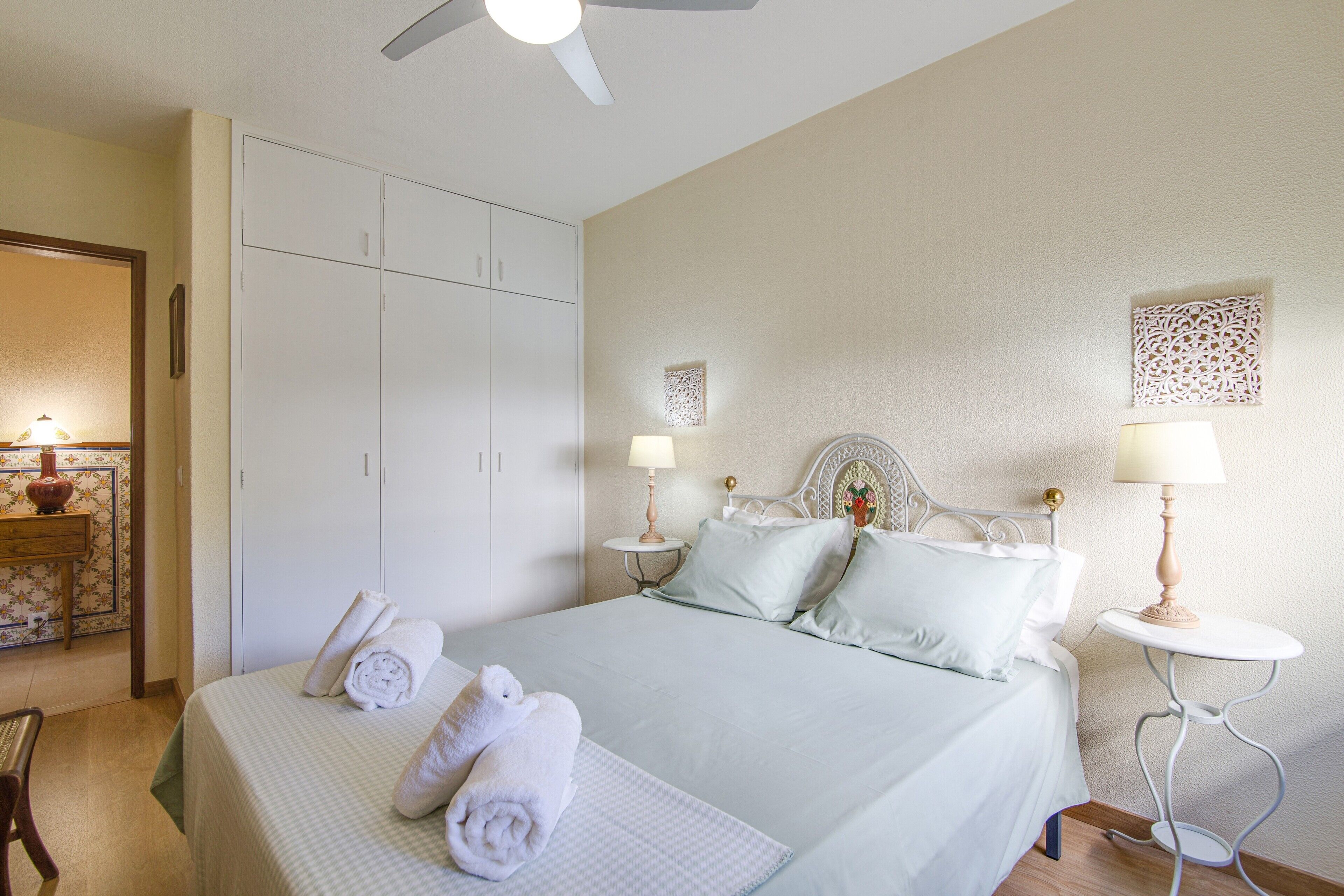 2 bedrooms, iron/ironing board, free WiFi, bed sheets