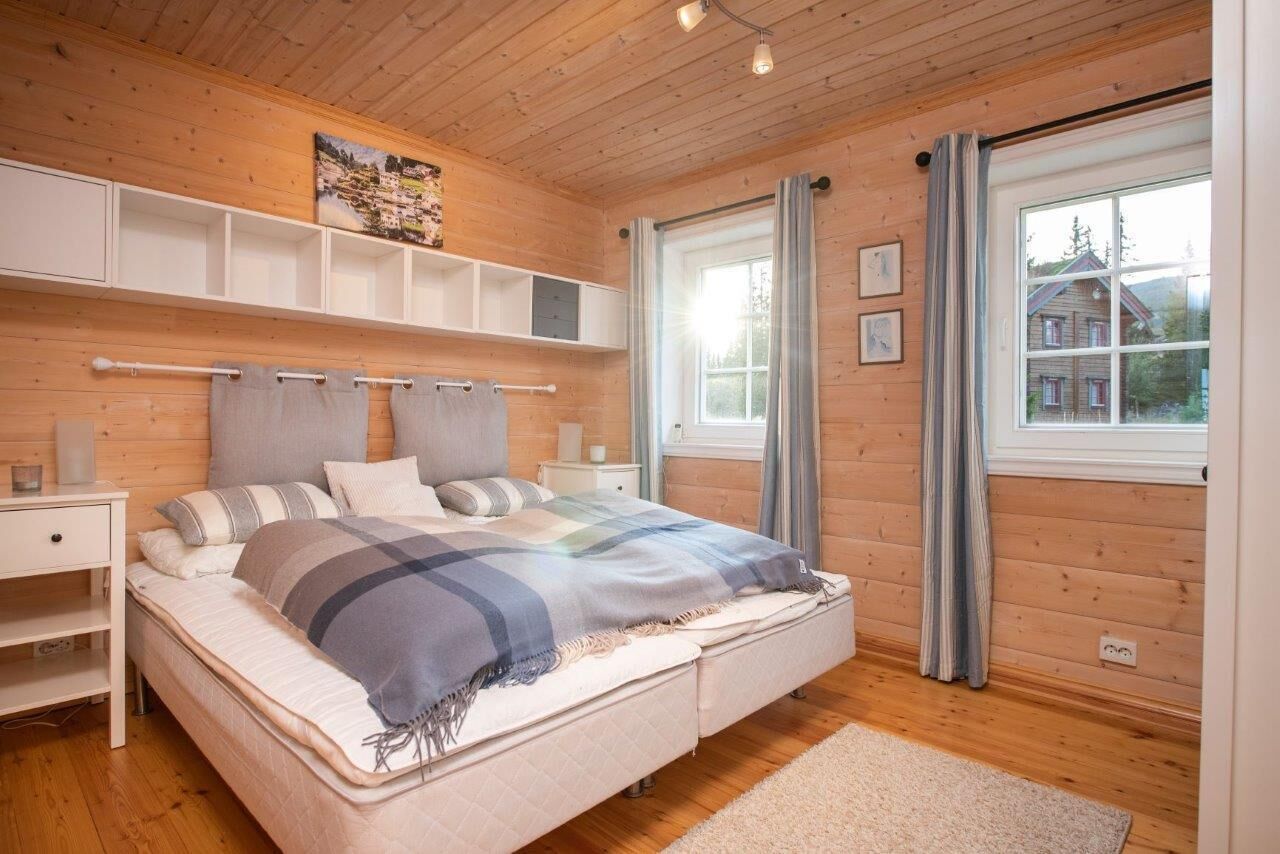 Exklusiv stuga - 6 sovrum - icke-rökare - intill skidbacke | Allergitestade sängkläder, individuell inredning och unika möbler