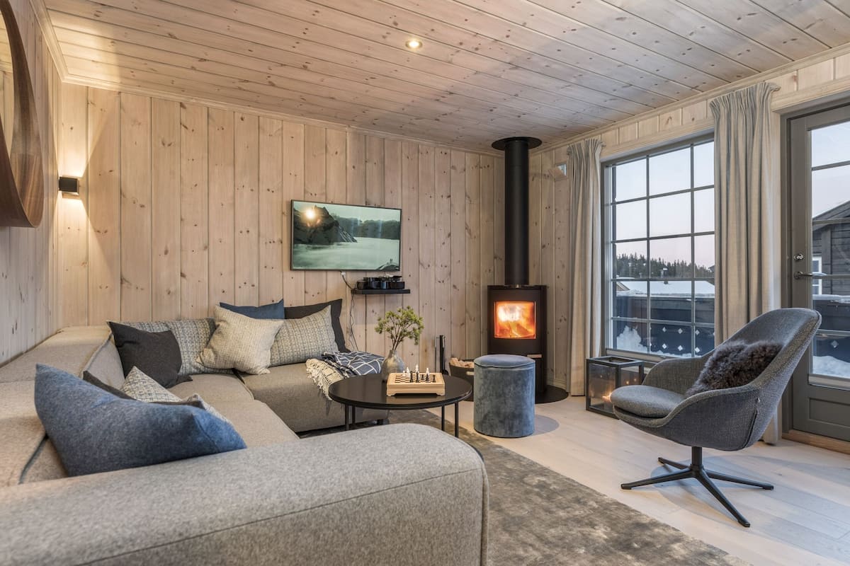 Cabaña familiar, 3 habitaciones, para no fumadores, junto a la pista de ski | Ropa de cama hipoalergénica, wifi gratis y decoración personalizada