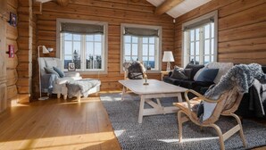 Exclusive Cabin, 5 Bedrooms, Valley View, Slope side