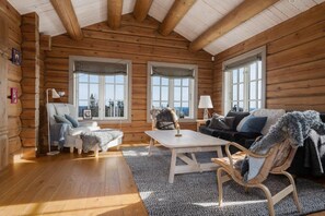 Hytte – exclusive, 5 soverom, dalutsikt, ved skibakken | Allergitestet sengetøy, individuelt dekorert og individuelt innredet