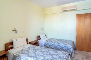 2 bedrooms, iron/ironing board, travel cot, free WiFi