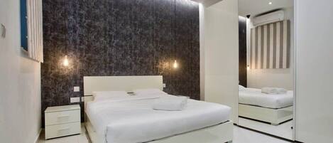 3 chambres, bureau, espace de travail pour ordinateur portable