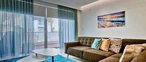 Téléviseur, Netflix, services de diffusion en continu, bureau