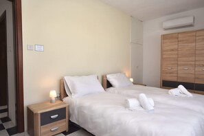 2 bedrooms, iron/ironing board, travel cot, WiFi