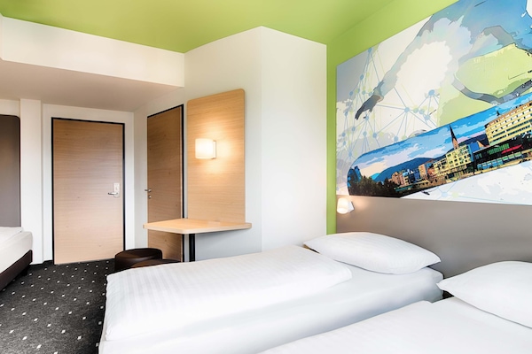 เครื่องนอนป้องกันสารก่อภูมิแพ้, โต๊ะทำงาน, ห้องเก็บเสียง, Wi-Fi ฟรี