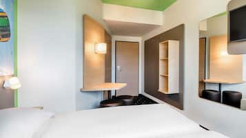 Double Room | Hypo-allergenic bedding, desk, soundproofing, free WiFi