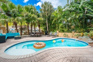 Beheizter Pool