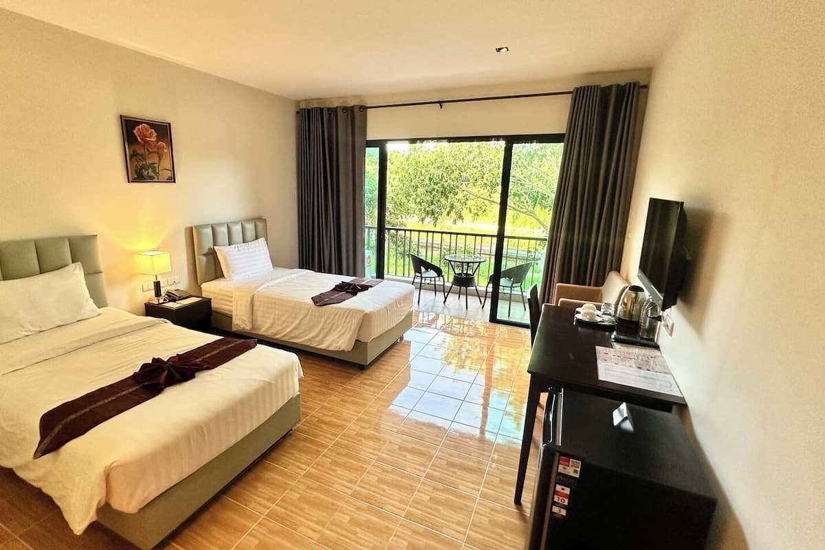 Standard Twin Room, River View
