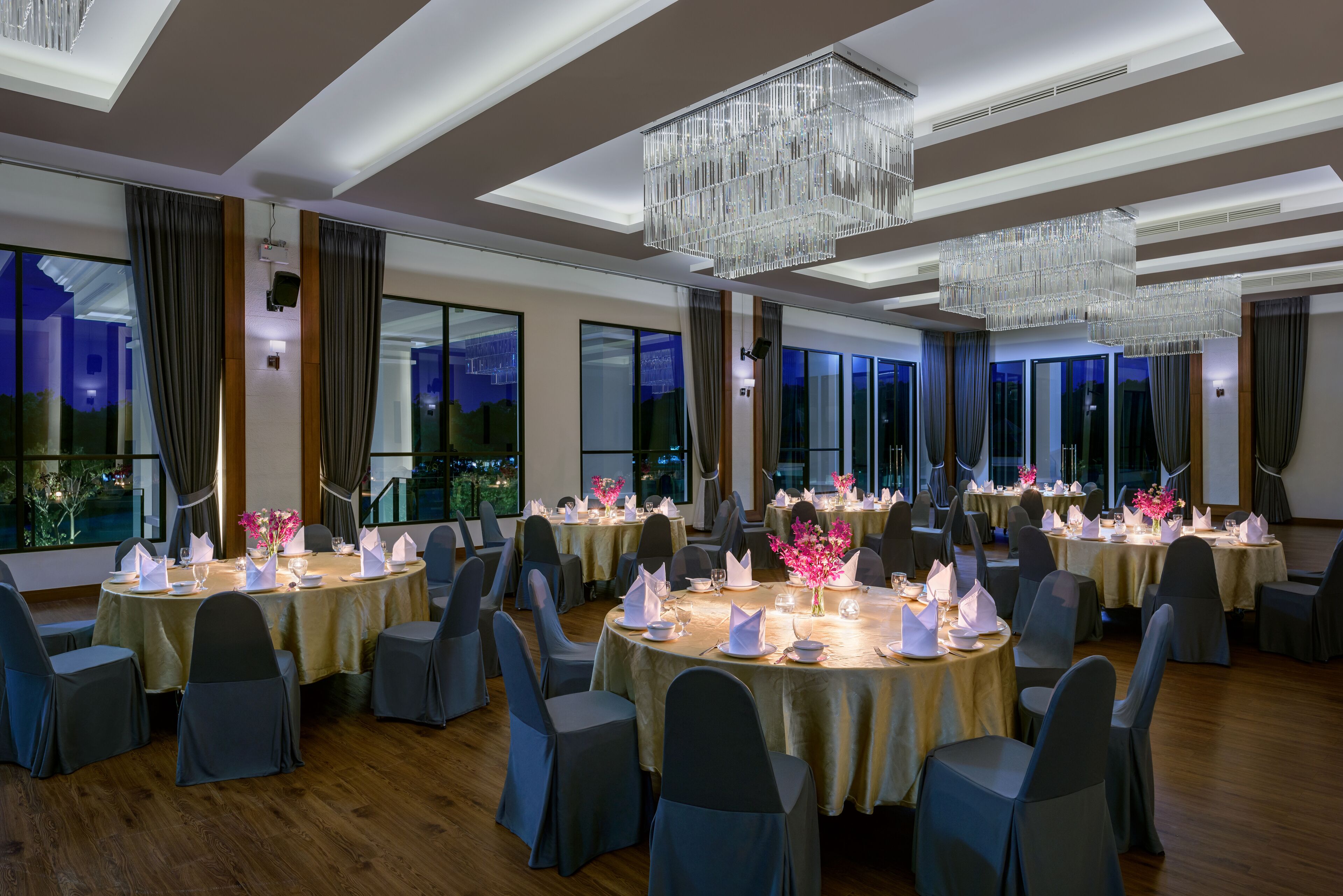 Banquet hall