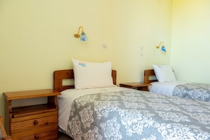 2 chambres, fer et planche à repasser, lit parapluie, Wi-Fi gratuit