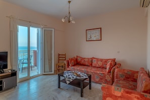 TV - PRIVATE VILLAS WITH SHARED POOL#4 (LASSI)